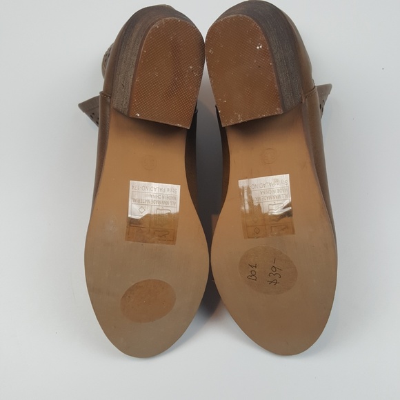 Laser Cut Booties {Yoki} - Picture 5 of 6